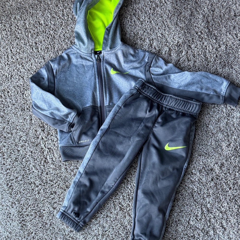 Nike Dri-Fit set